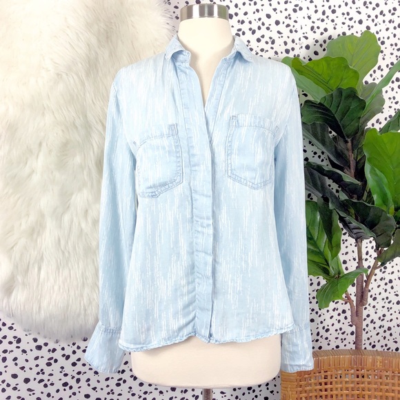 cloth & stone Tops - Cloth & Stone | Chambray Button Down Striped Shirt